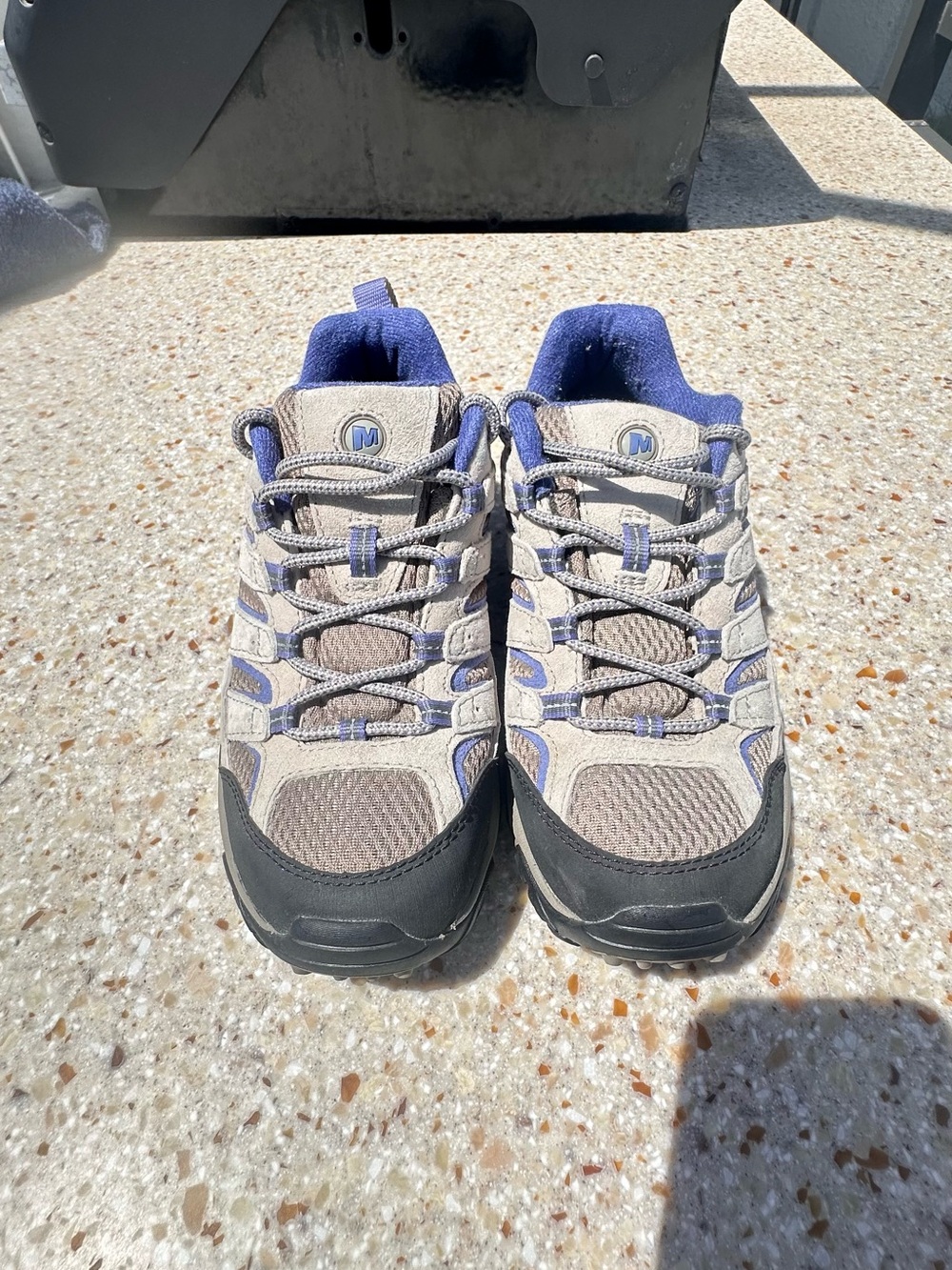 Merrell Women's Moab 2 Vent hiking shoes Size 7